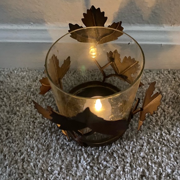 Metal and glass Set of Fall Leaf Candle Holders with led candles - Picture 3 of 7